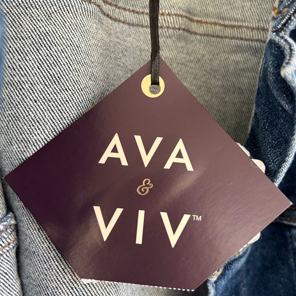 NWT- Women’s AVA & VIV Cropped Denim Jacket - Picture 6 of 11